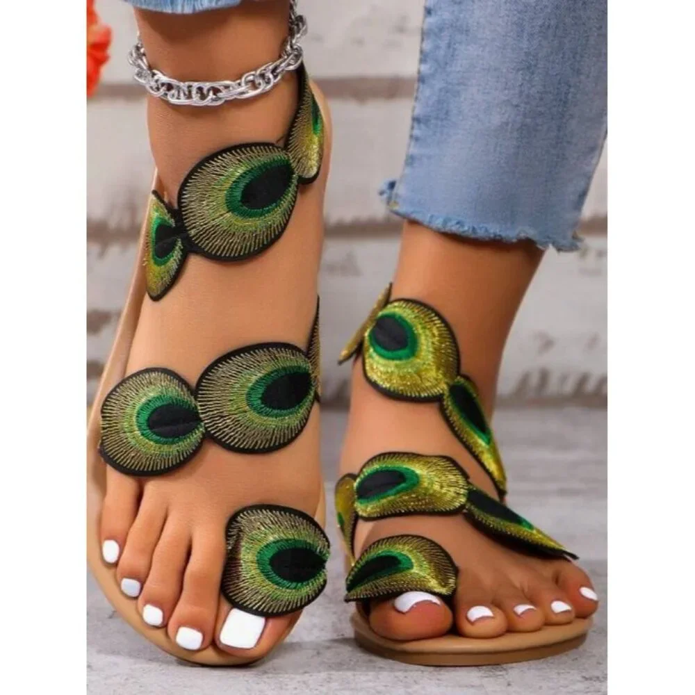 Peacock Sandals 9 1/2 - Picture 3 of 3